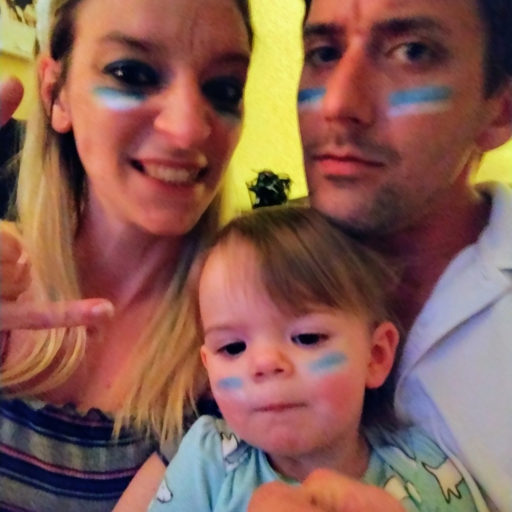 Saying Hello! - Picture 3 of 4